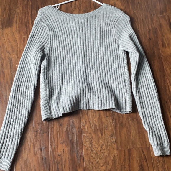 Medium Hollister gray sweater - Picture 5 of 5